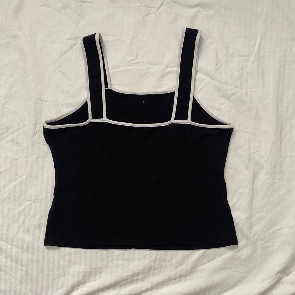 Black and White Trim Tank Blouse - Picture 2 of 2